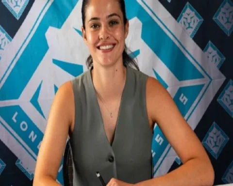 godfrey-signs-new-three-year-deal-with-london-city-OrEvkU1S.webp