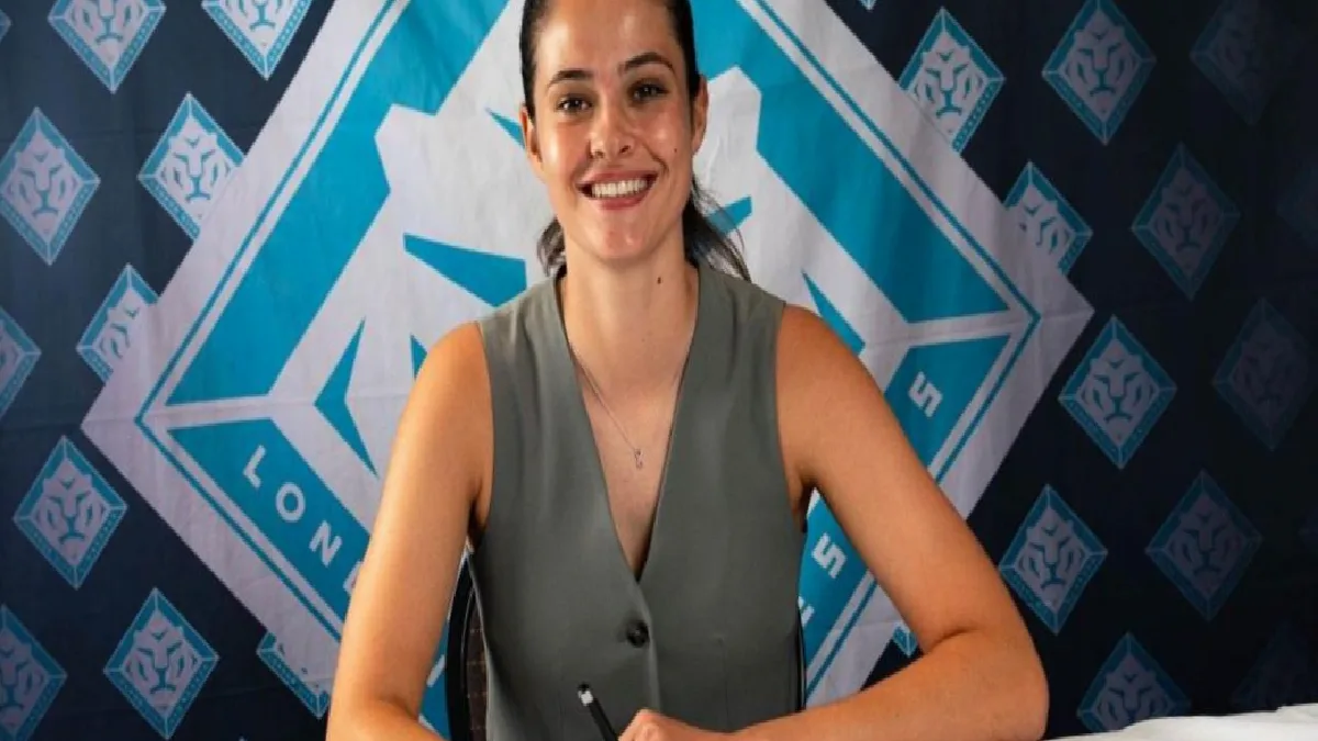 godfrey-signs-new-three-year-deal-with-london-city-OrEvkU1S.webp