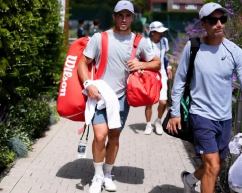 arthur-fery-ignores-social-media-hype-as-he-breaks-new-ground-at-wimbledon-69BVCcf9.webp