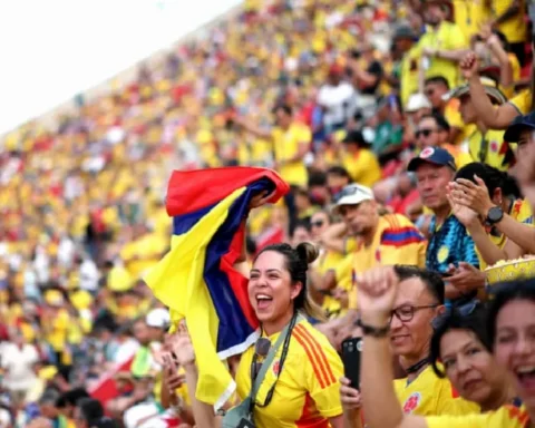 best-fans-at-the-world-cup-how-colombias-support-powered-the-team-to-success-K5lNF3JH.webp