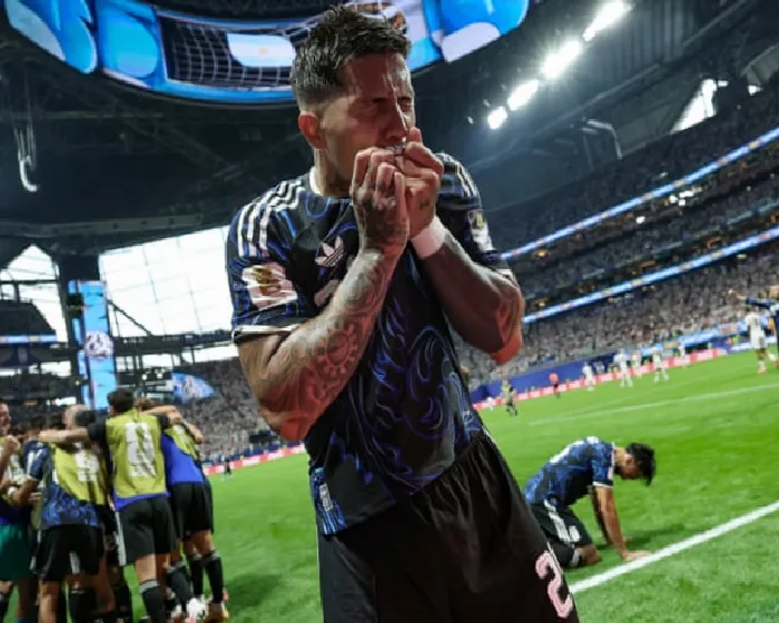 enzo-fern-ndez-shows-real-quality-for-argentina-but-chelsea-future-is-up-in-the-LL5OZPGO.webp