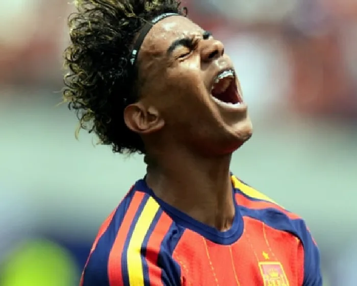 family-ties-and-focus-lamine-yamal-carries-burden-of-spains-world-cup-dream-isIUuxGL.webp