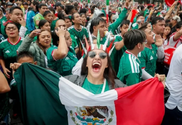 fans-in-mexico-canada-and-the-us-have-you-enjoyed-hosting-the-world-cup-V2ITatty.webp