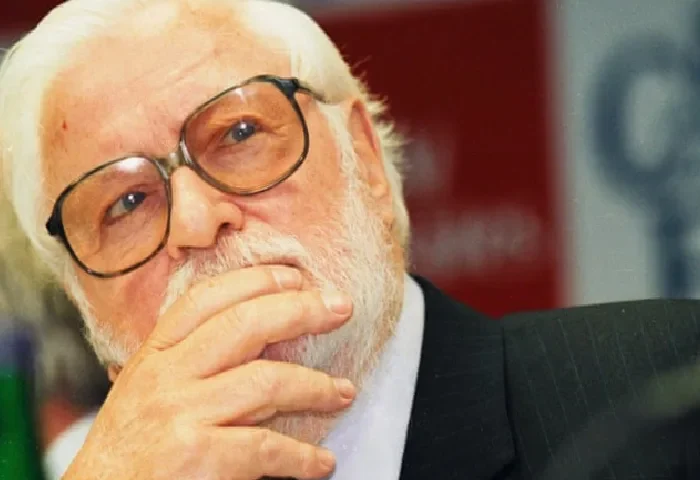 ken-bates-colourful-and-controversial-former-chelsea-chair-dies-aged-94-kPf3J7U8.webp