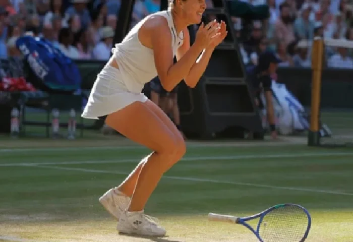 linda-noskova-fends-off-karolina-muchova-fightback-to-win-first-grand-slam-title-at-MXYyXRL8.webp
