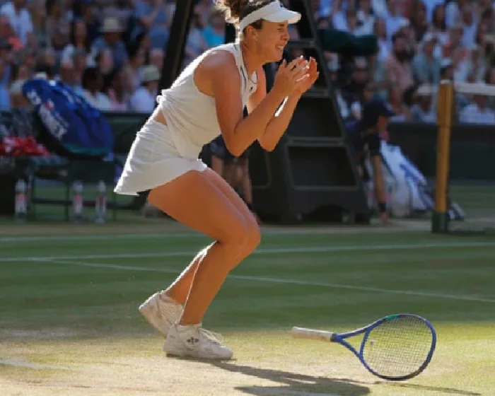 linda-noskova-fends-off-karolina-muchova-fightback-to-win-first-grand-slam-title-at-MXYyXRL8.webp