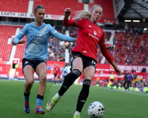 record-breaker-layla-drury-signs-first-professional-deal-with-manchester-united-uhuM9Odz.webp