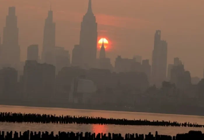 smoke-travel-and-trump-threaten-new-yorks-grand-world-cup-finale-OqE2A6A2.webp