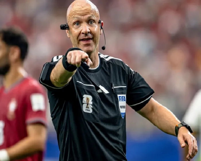 the-scrutiny-is-constant-referee-anthony-taylor-retires-from-football-VqdIg5Bj.webp