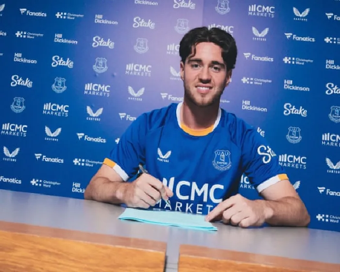 transfer-roundup-everton-clinch-hackney-signing-spurs-announce-fernandes-5h27d2AO.webp
