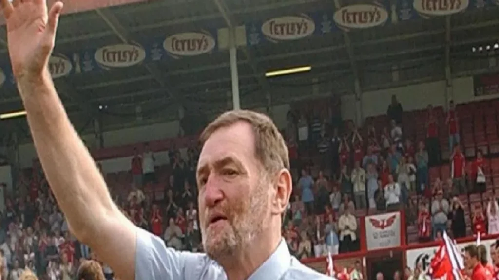 welsh-sports-hall-of-fame-to-honour-rugby-great-gravell-fghnhaTf.webp