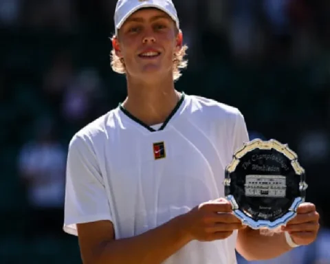 wimbledon-agony-for-teenager-cruz-hewitt-as-he-bids-farewell-to-junior-tennis-mYLfcgc8.webp