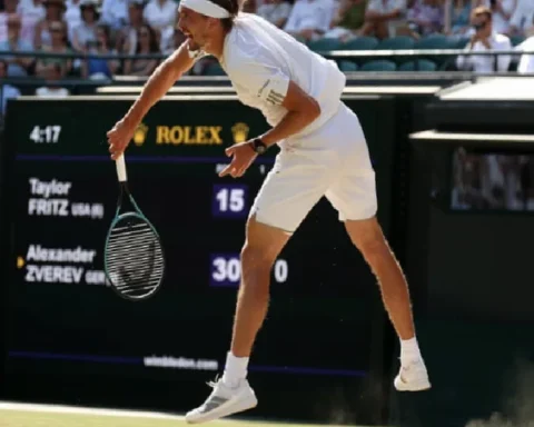 zverevs-serve-blitzes-fritz-to-set-up-semi-final-with-british-revelation-fery-JRf7ieV8.webp
